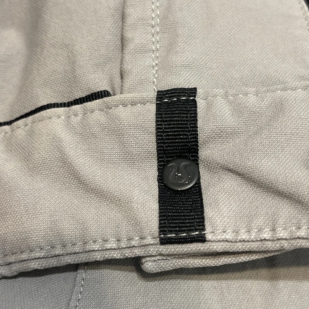 Lululemon Commission Shorts Men 33 Beige Stretch 8
